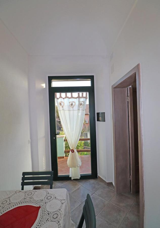 - Mongiardino 01 Apartment